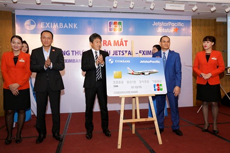 ngan-hang-eximbank-phat-hanh-the-jetstar-eximbank-jcb-voi-nhieu-uu-dai-vuot-troi