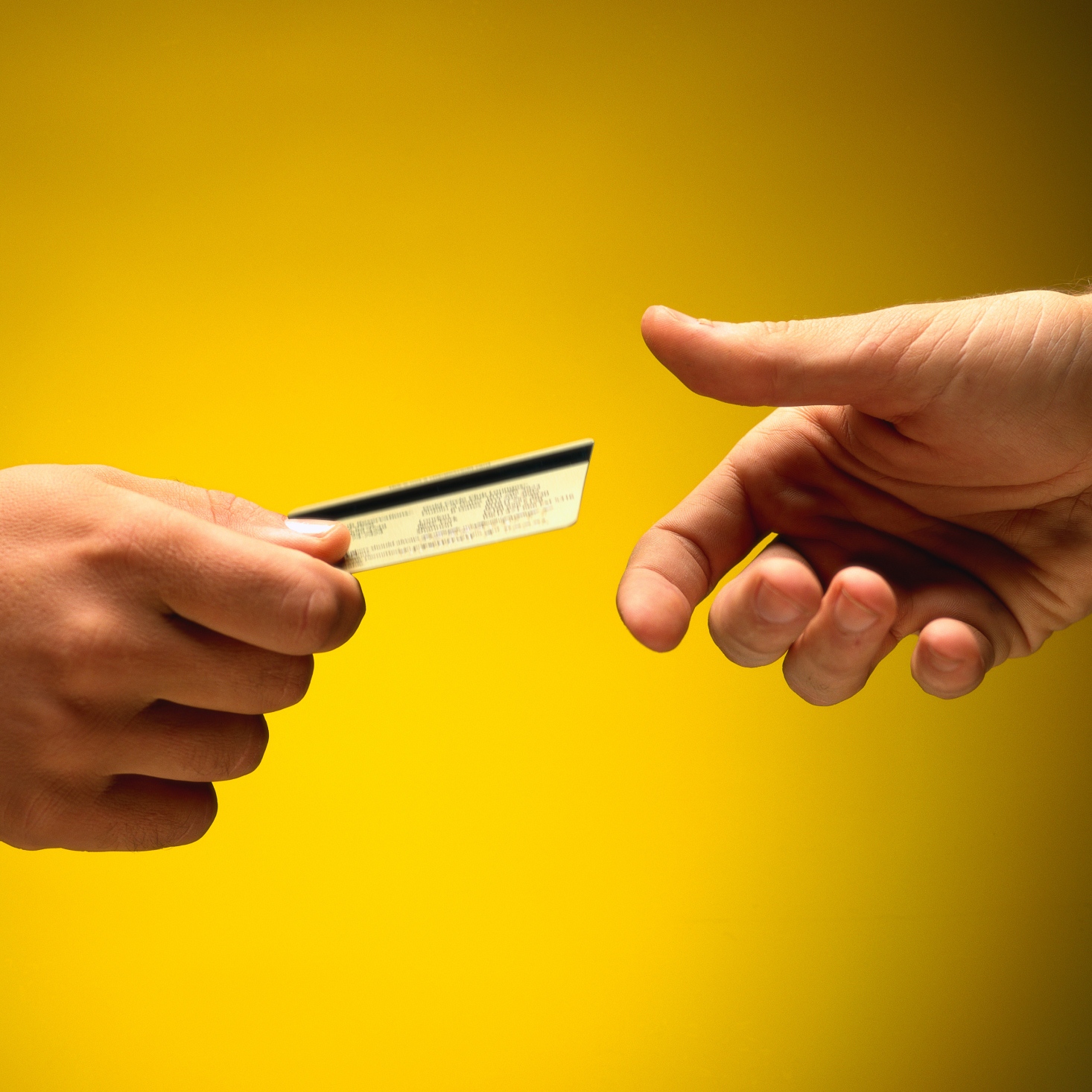 Thẻ tín dụng có lợi ích gì - the tin dung loi gi