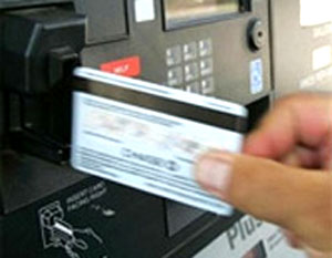 ATM là gì? lợi ích của thẻ ATM